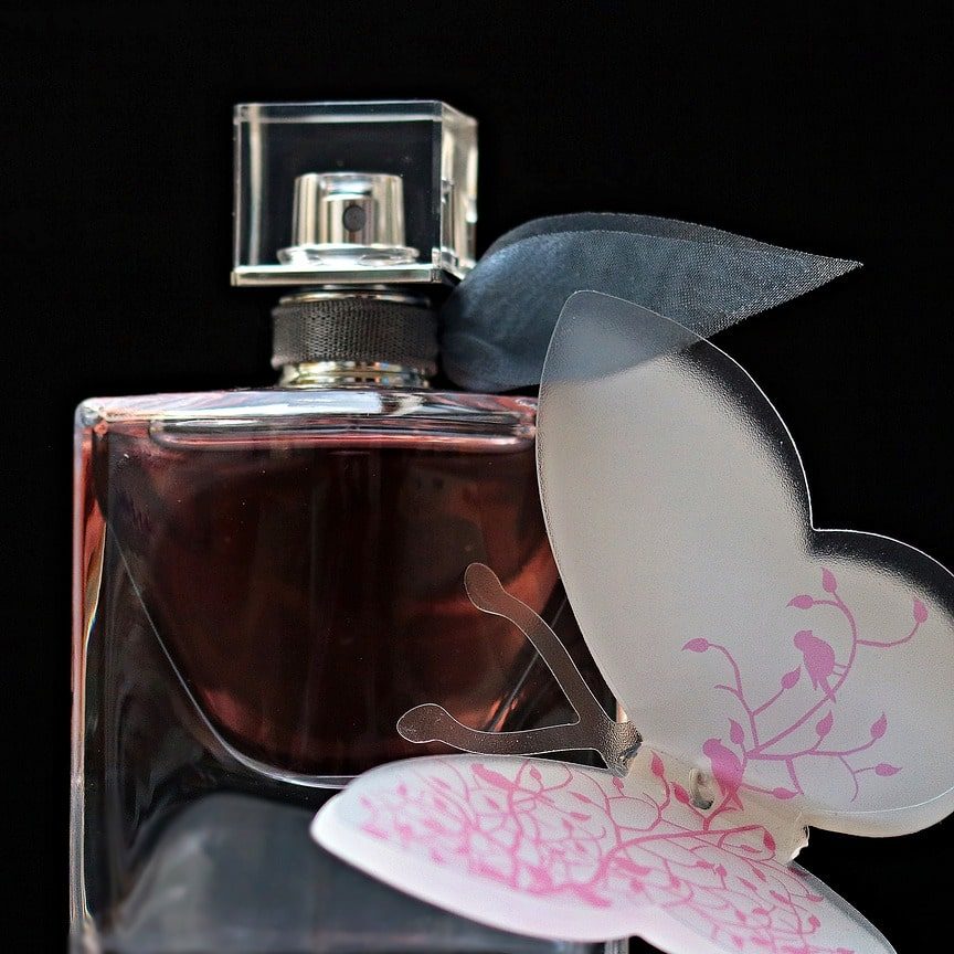 perfume-2142792_1280-min